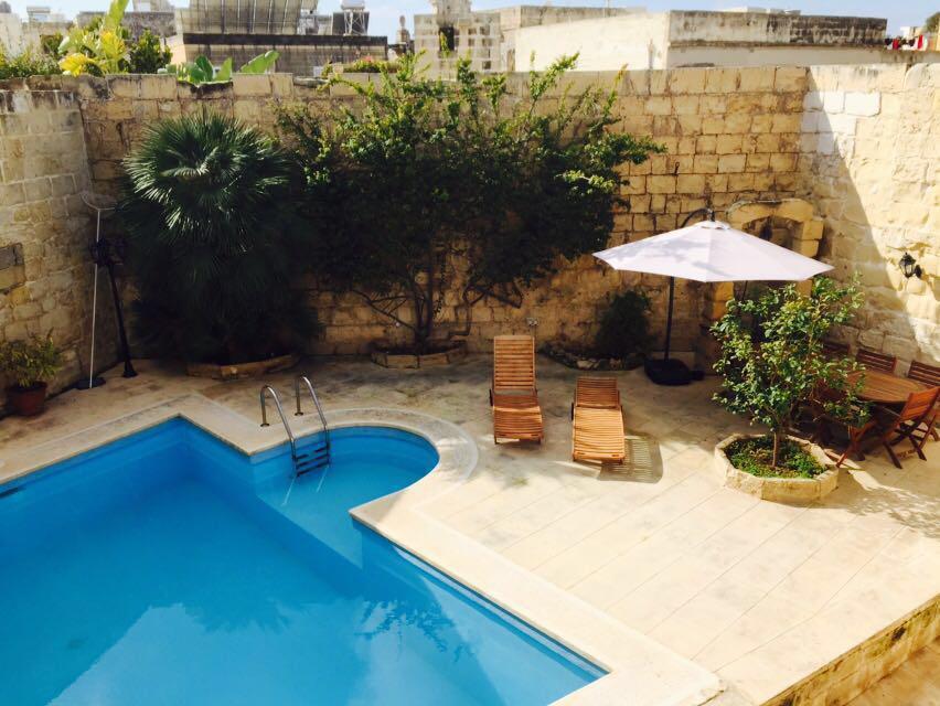 Attard Furnished House of Character's Image 3