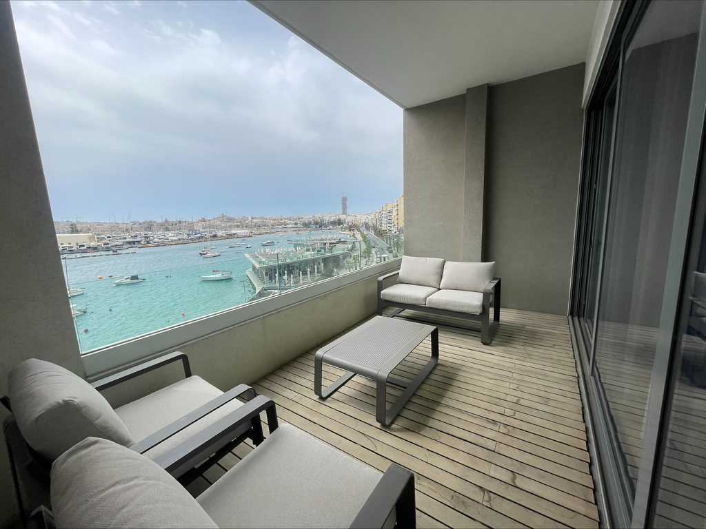 Sliema_apartment_to_let-maltese_weather_oyster_christie's