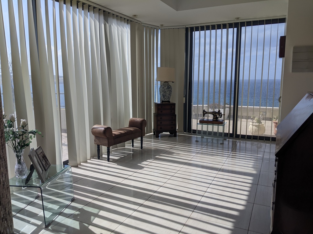 Qawra_penthouse_for_sale-retire_to_malta-oyster_christie's