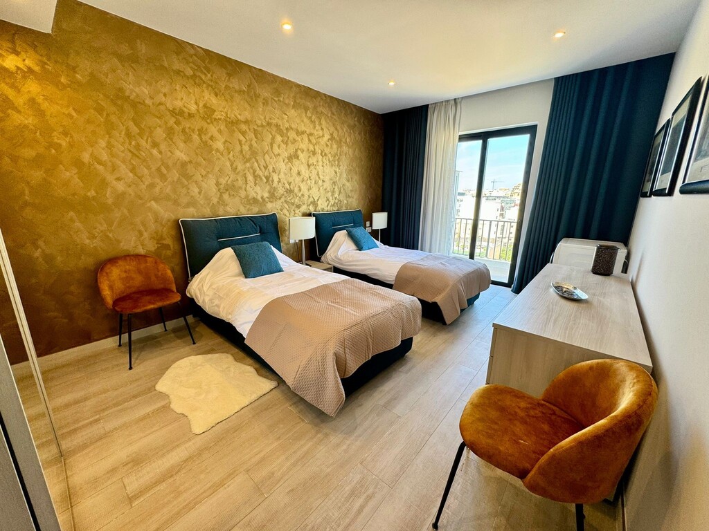 Sliema Furnished Apartment's Image 13