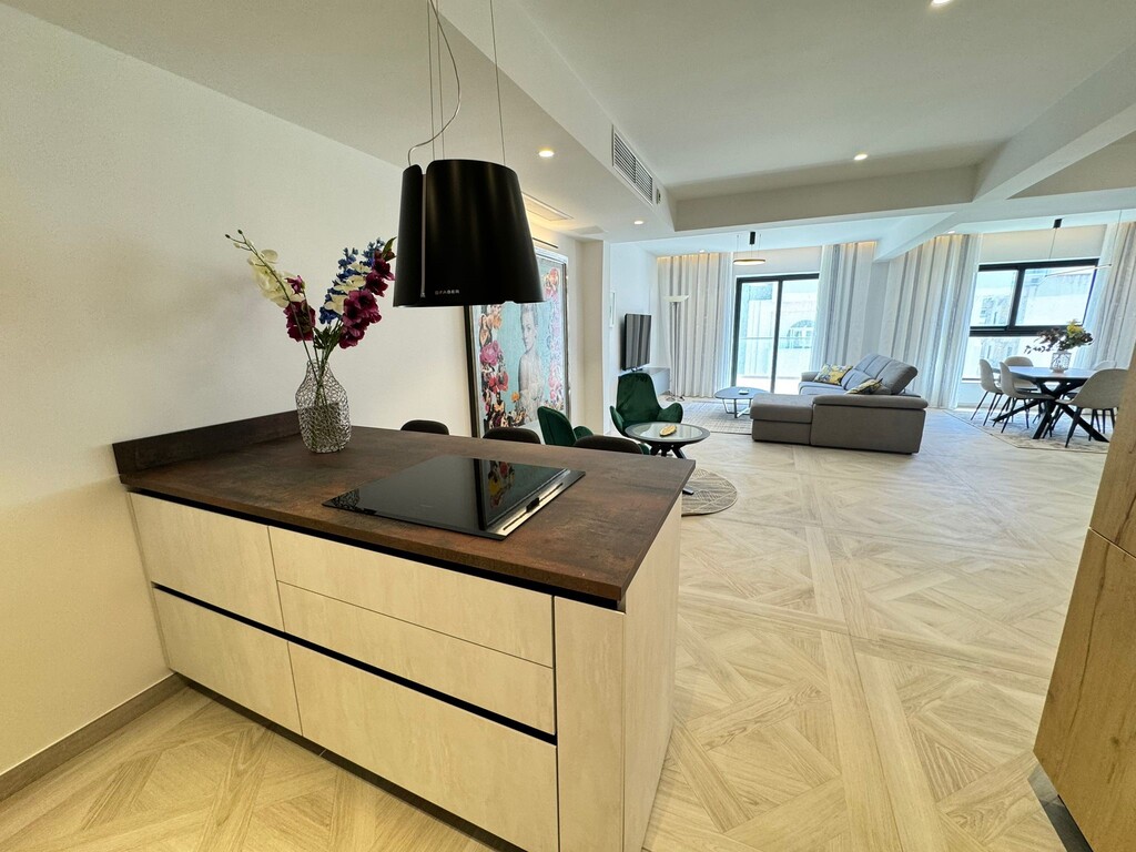 Sliema Furnished Apartment's Image 11