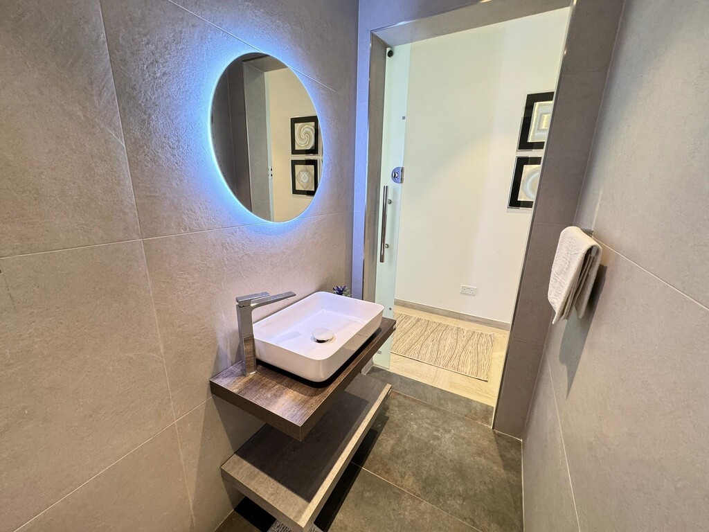 Sliema Furnished Apartment's Image 21