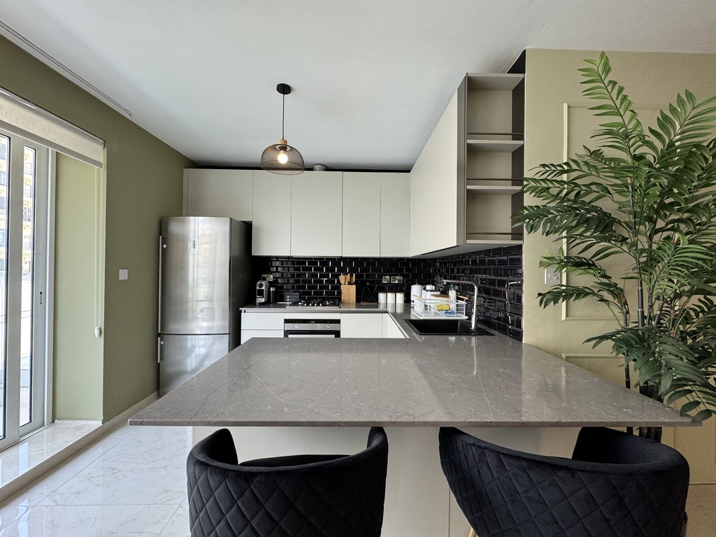 Sliema_apartment_to_let-high-end_property-oyster_christie's