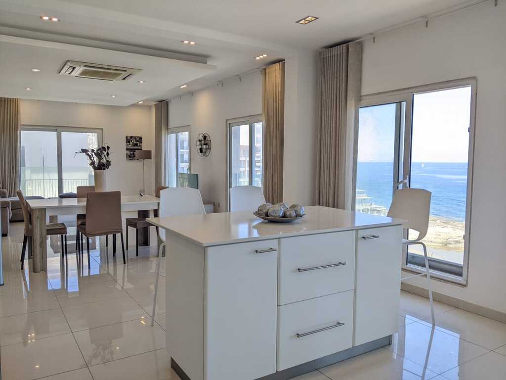 Sliema Seafront Apartment's Image 3