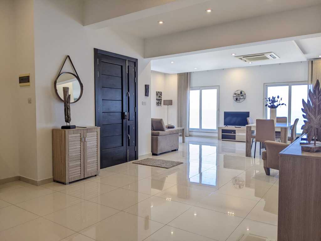 Sliema Seafront Apartment's Image 7