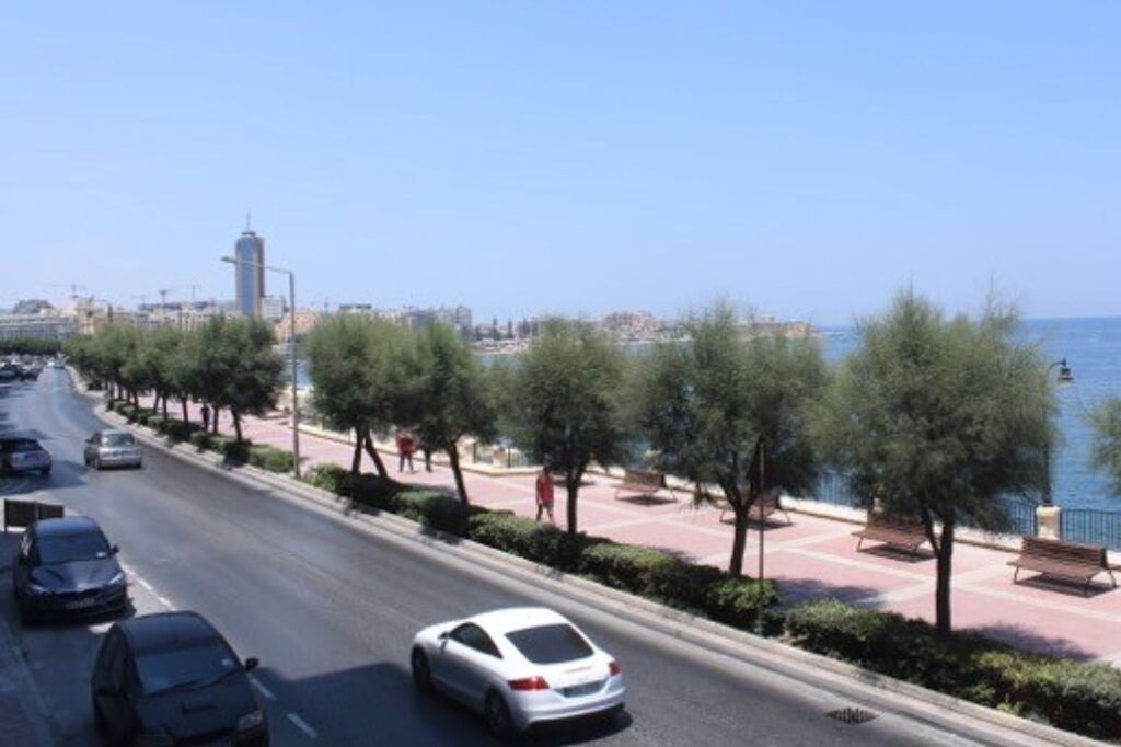 Sliema Furnished Apartment's Image 4