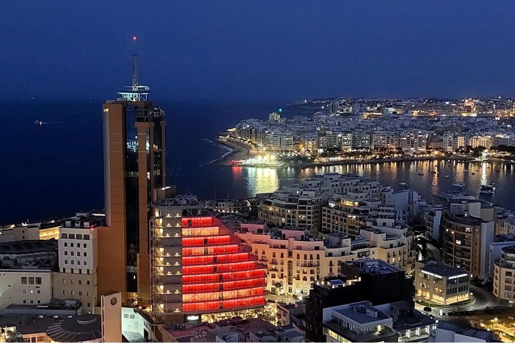St.Julians-apartment-to-let-sea-views-oyster-christies