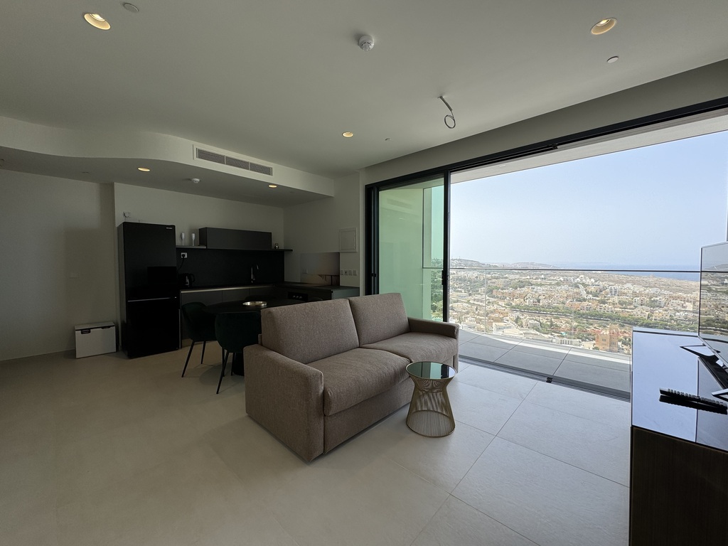 Mercury Towers Lifestyle Apartment's Image 3
