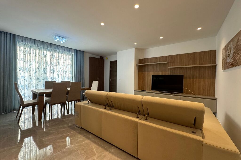 Luxury-Apartment-Portomaso-Livingroom-Oyster-Christies