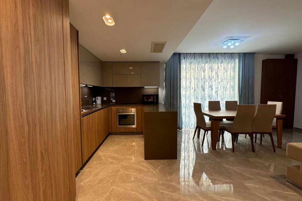Portomaso Apartment Kitchen
