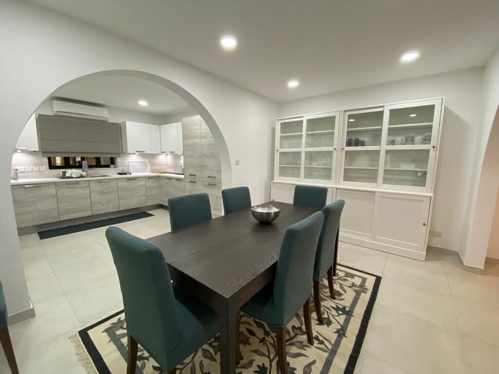 Apartment-Madliena-Kitchen-Dining-Area-Oyster-Christies