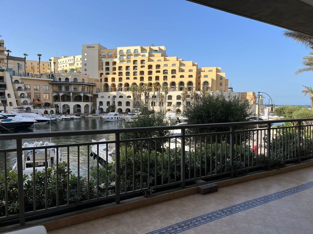 St.Julians-apartment-for-sale-terrace-oyster-christies