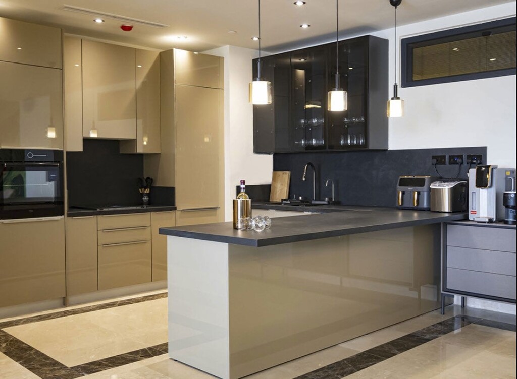 sliema-seafront-apartment-to-let-kitchen-breakfast
