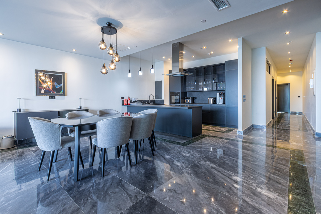 Sliema Luxury Seafront Apartment's Image 6