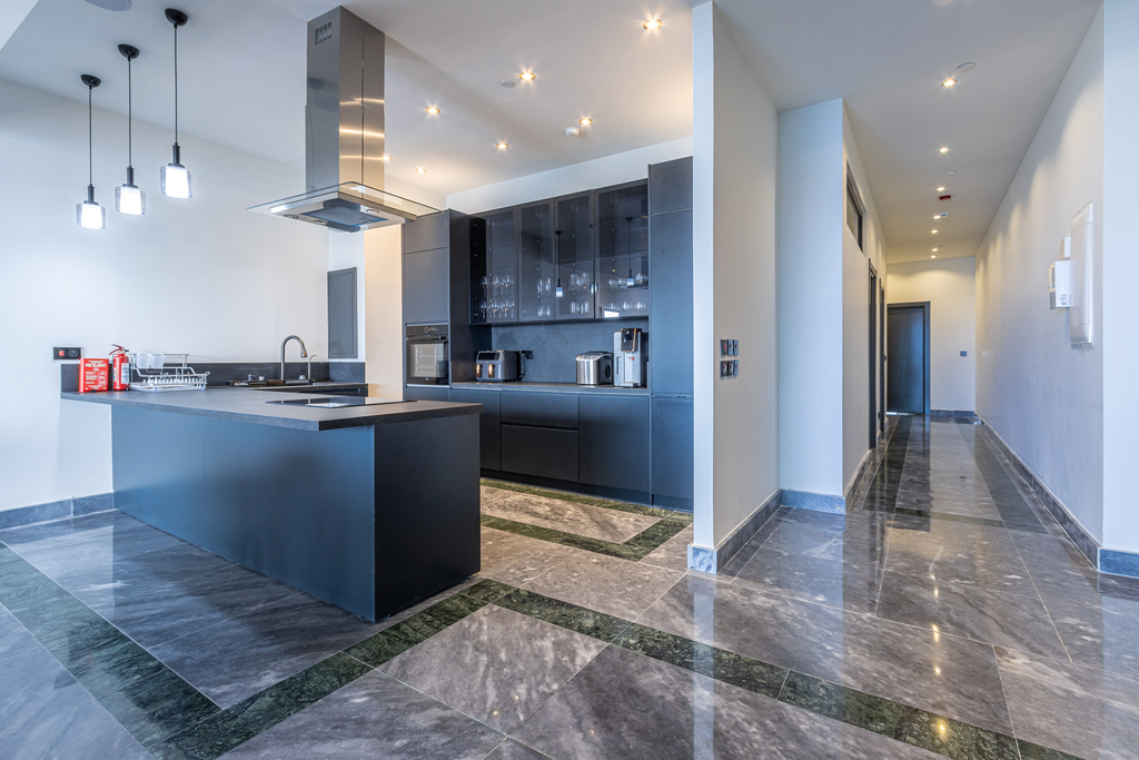 Sliema Luxury Seafront Apartment's Image 9