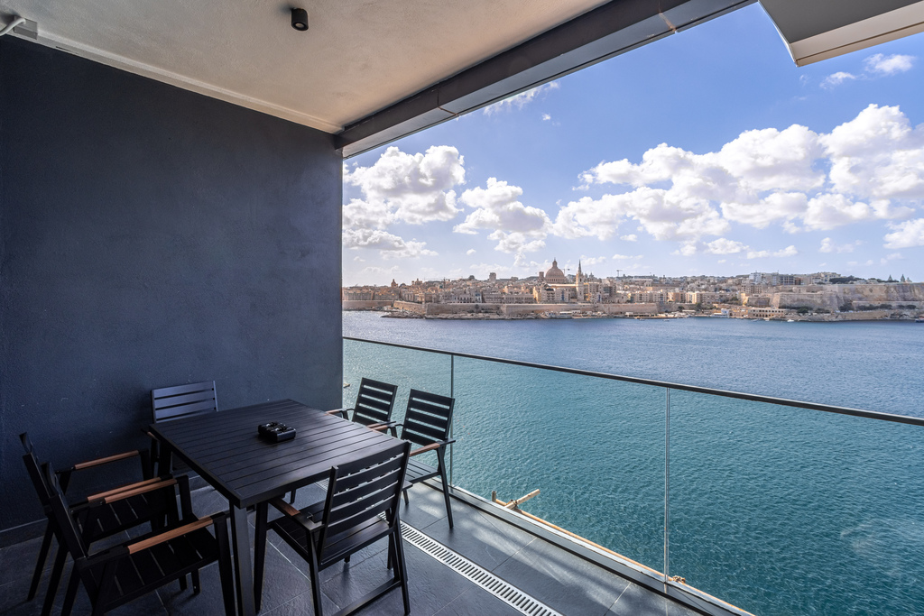 Sliema-apartment-to-let-high-end-property-oyster-christies