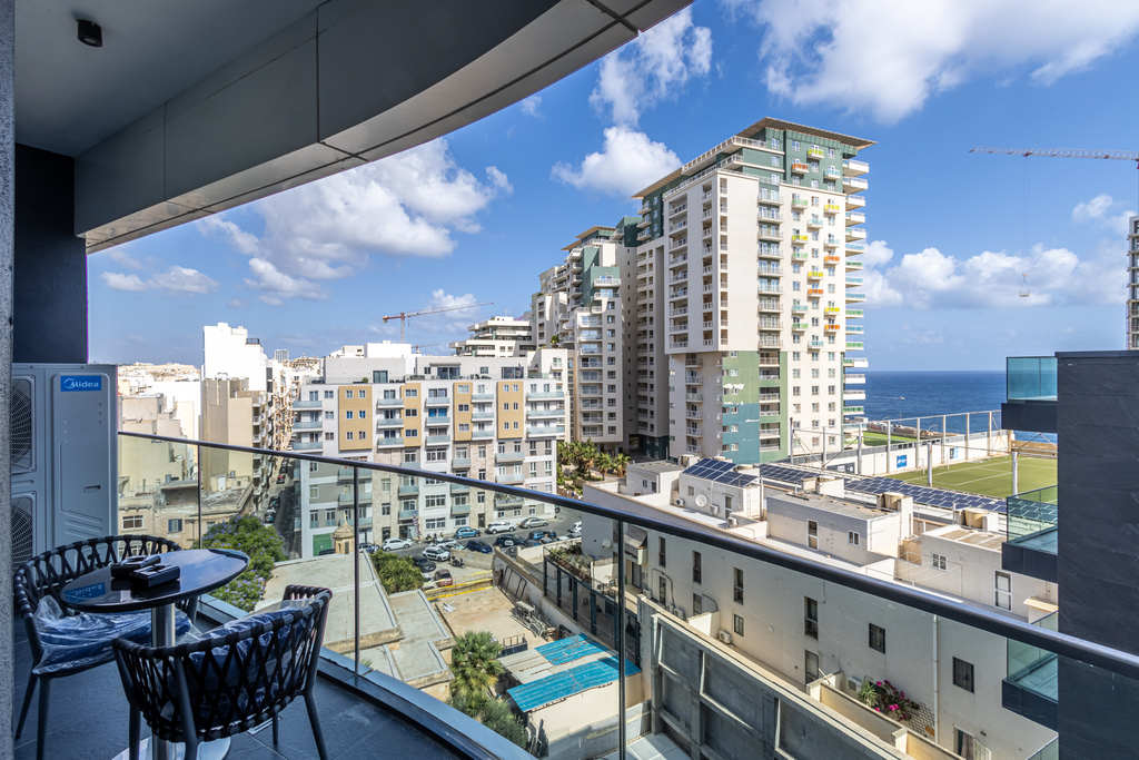 Sliema Luxury Seafront Apartment's Image 15