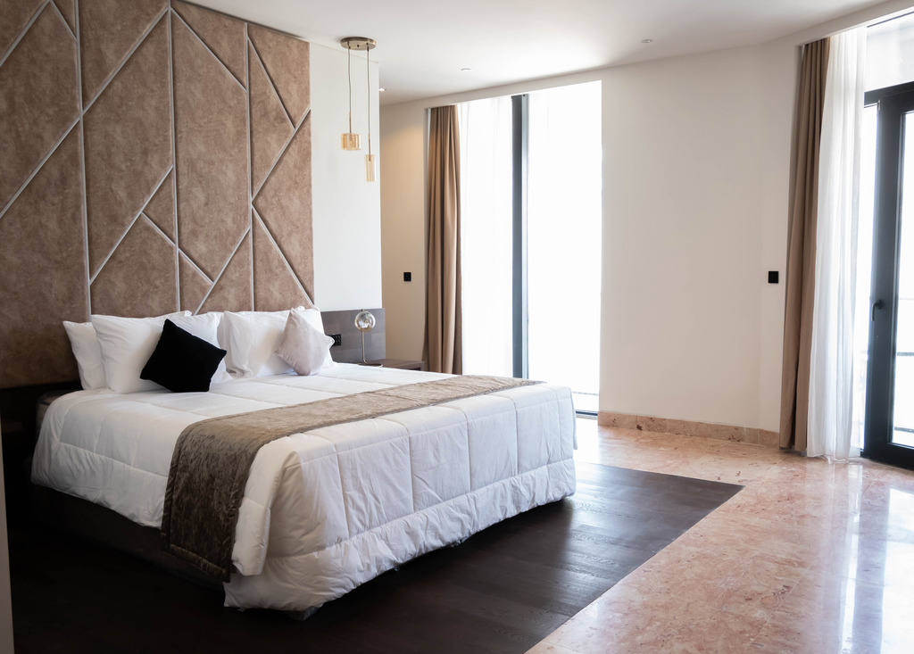 Sliema Luxury Seafront Apartment's Image 3