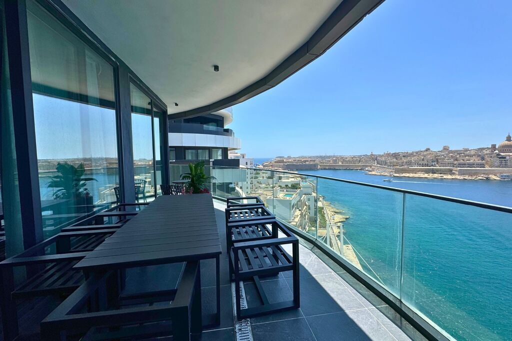 Sliema-apartment-to-let-luxury-oyster-christies