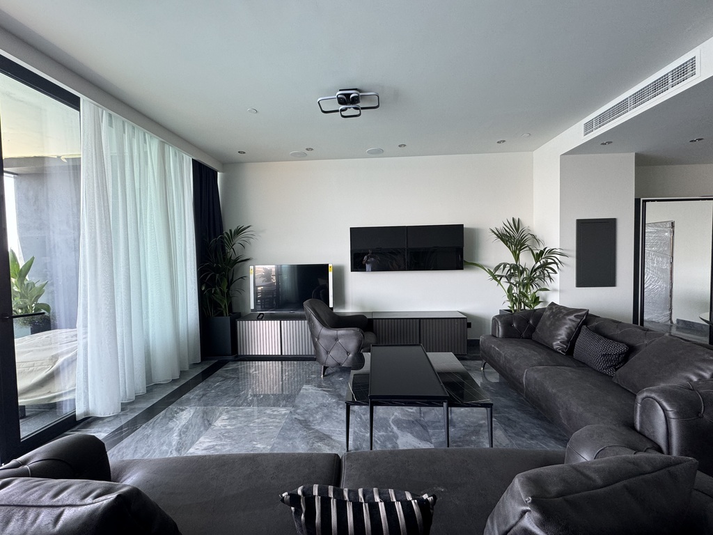 Sliema-apartment-to-let-sunny-climate-oyster-christies