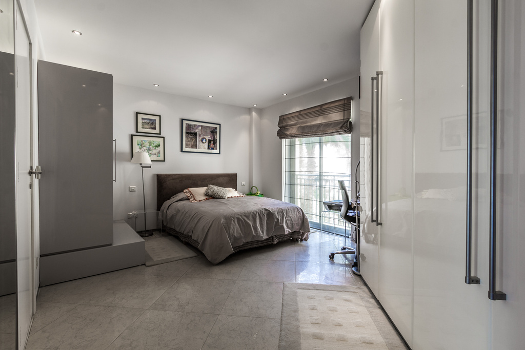 Portomaso Seafront Apartment's Image 14