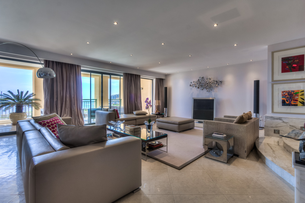 Portomaso Seafront Apartment's Image 4