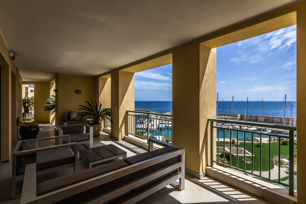 Portomaso-apartment-for-sale-high-end-oyster-christies