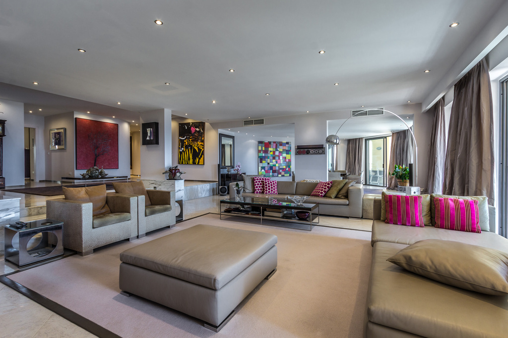 Portomaso Seafront Apartment's Image 3