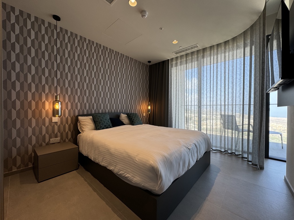 Mercury Towers Furnished Apartment's Image 5