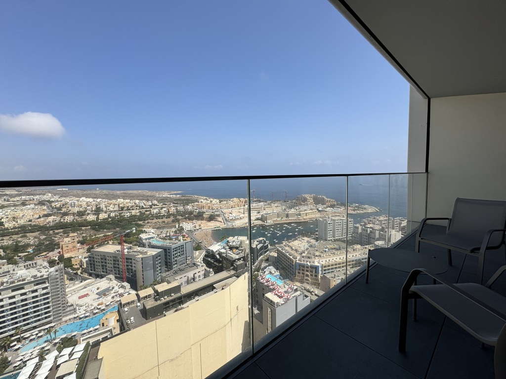 Mercury-towers-apartment-to-let-terrace-oyster-christies