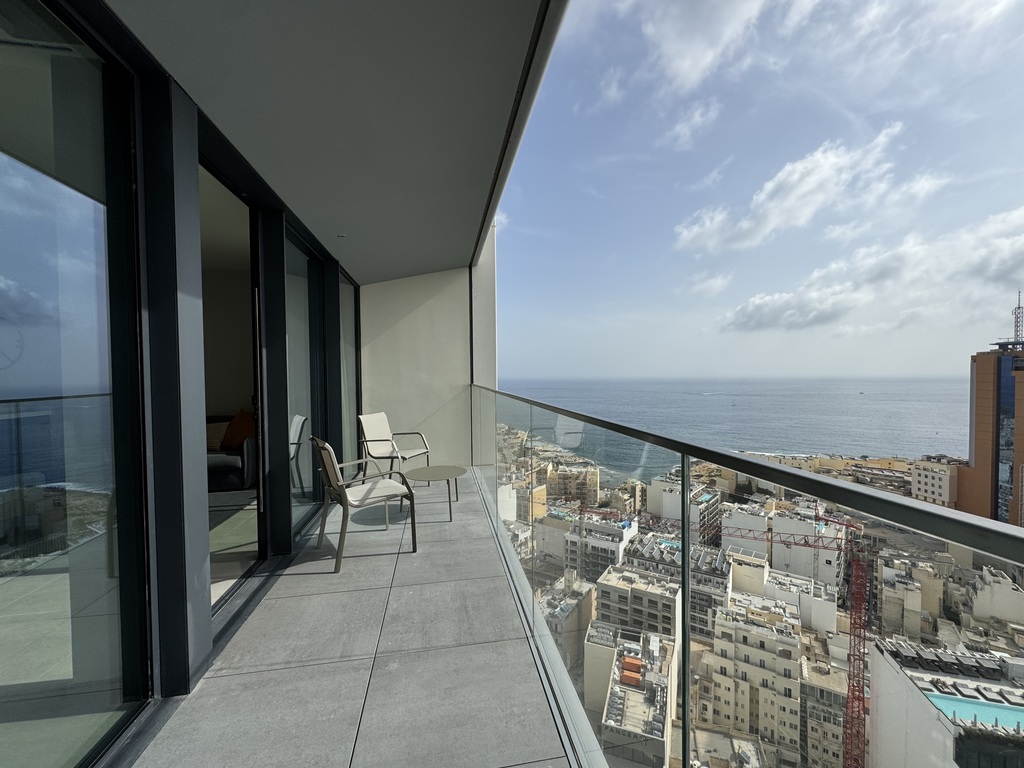 Mercury-tower-apartment-with-terrace-oyster-christies