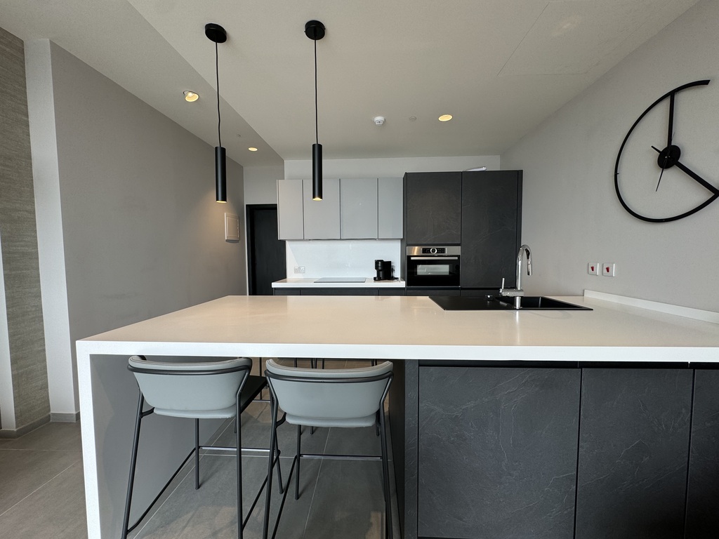 Mercury-towers-apartment-to-let-safe-area-oyster-christies