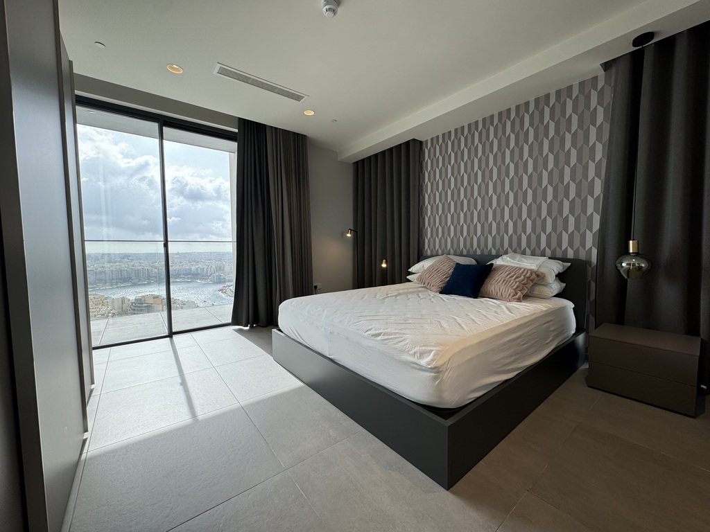 Mercury Luxury Apartment's Image 4