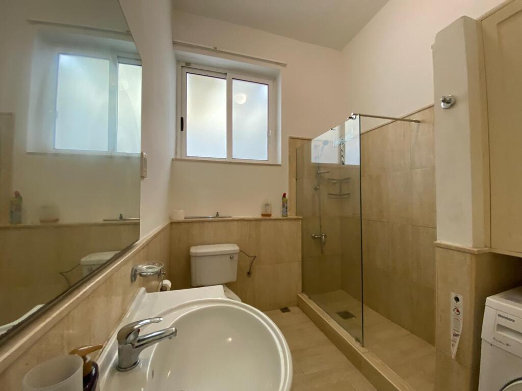 St Julians Furnished Maisonette's Image 6
