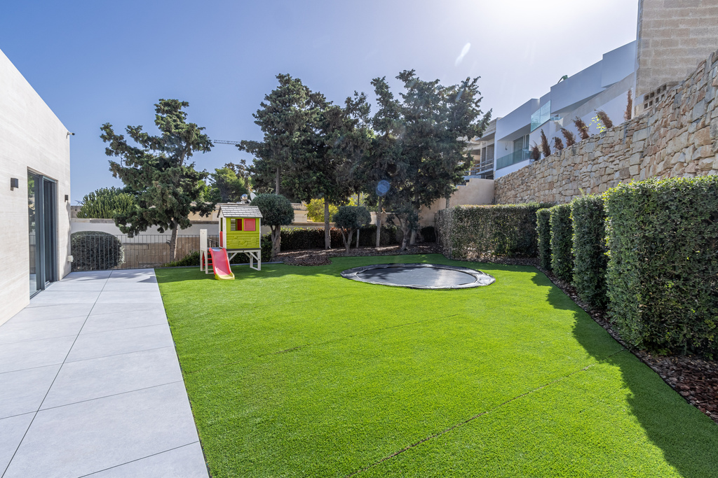 Madliena Contemporary Villa's Image 14