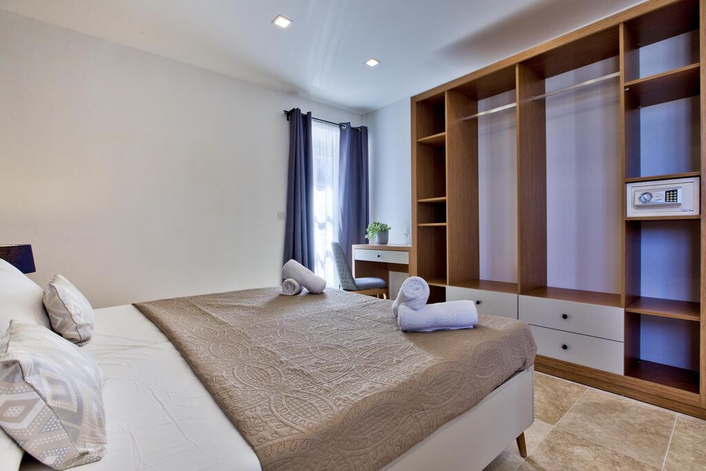 Valletta Furnished Penthouse's Image 16