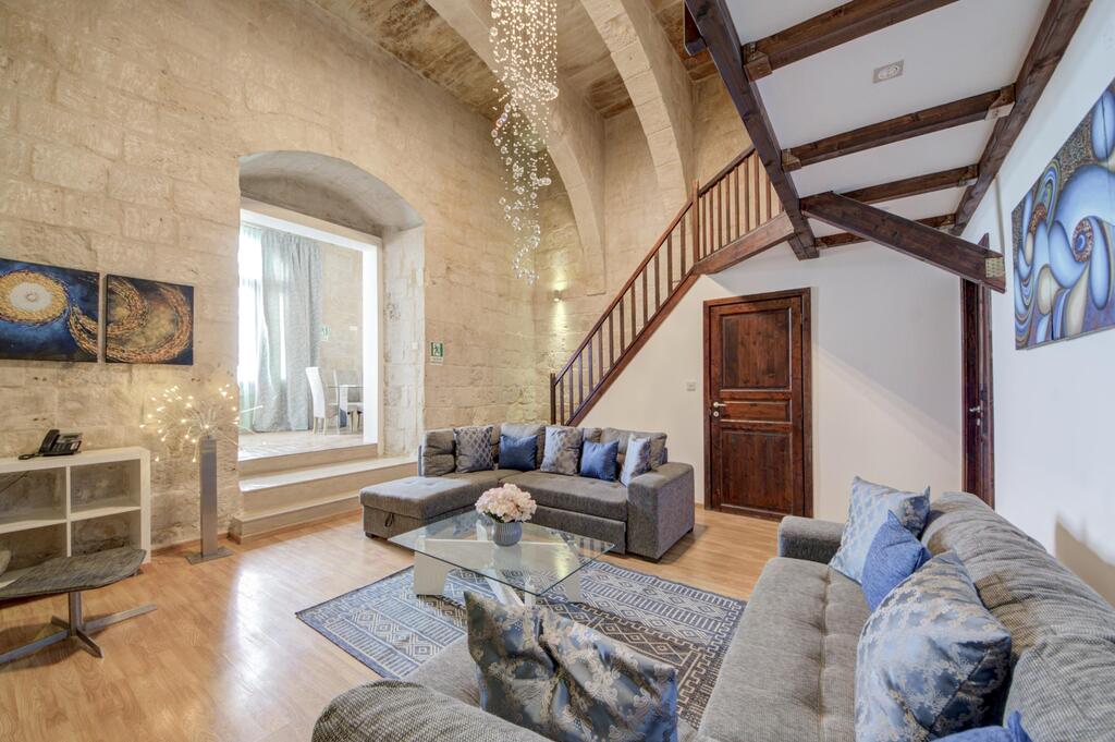 Valletta Furnished Villa's Image 3