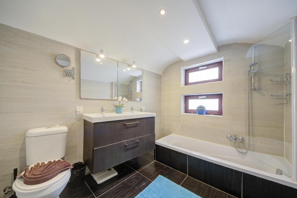 Valletta Furnished Villa's Image 12