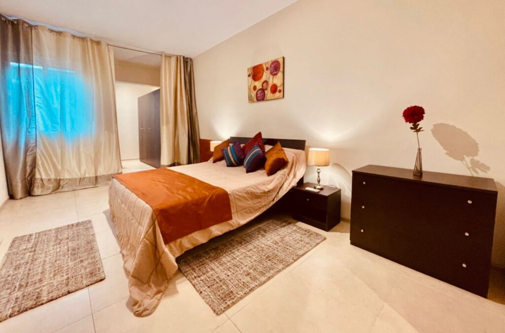 Ta' Xbiex Luxury Seafront Apartment's Image 6