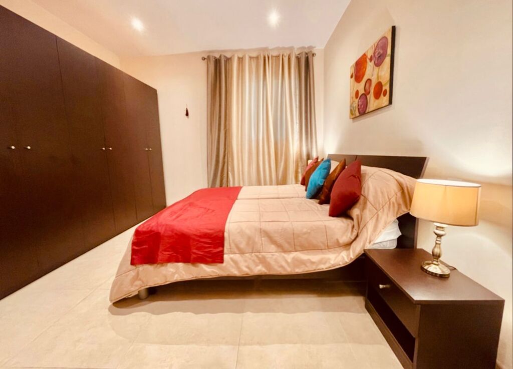 Ta' Xbiex Luxury Seafront Apartment's Image 8