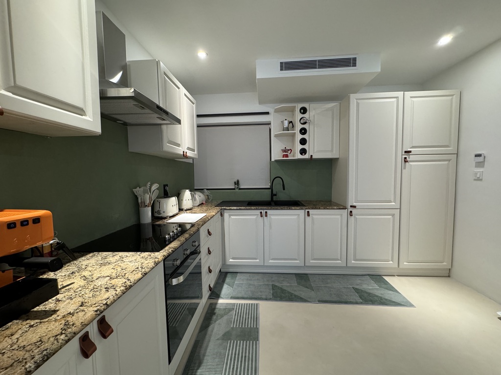 Sliema-apartment-to-let-good-transport-oyster-christies