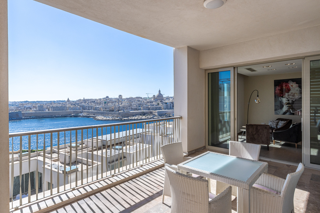 Sliema-apartment-for-sale-high-end-oyster-christies