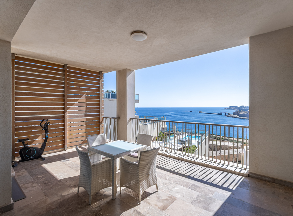 Sliema-apartment-for-sale-with-views-oyster-christies