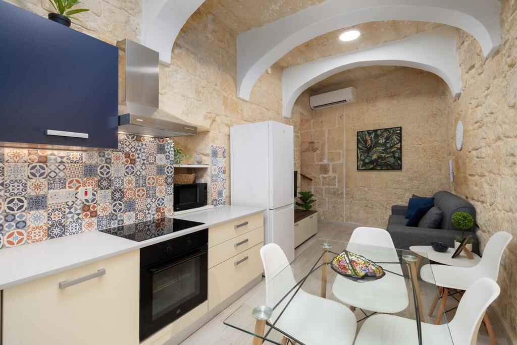 Qormi-townhouse-to-let-safe-area-oyster-christies