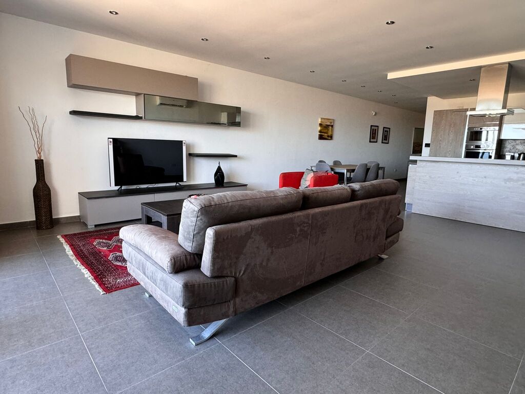 Swieqi-Apartment-Two-Bedrooms-To-Let-Christies