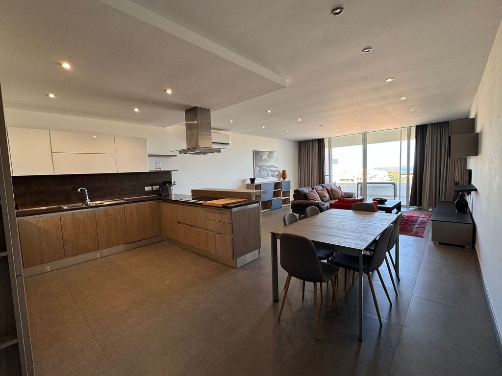 Swieqi-Two-Bedroom-Apartment-For-Rent-Christies