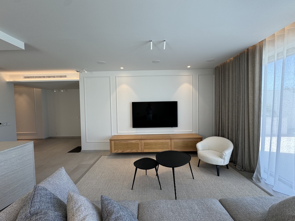 Naxxar-bungalow-to-let-luxury-real-estate-oyster-christies