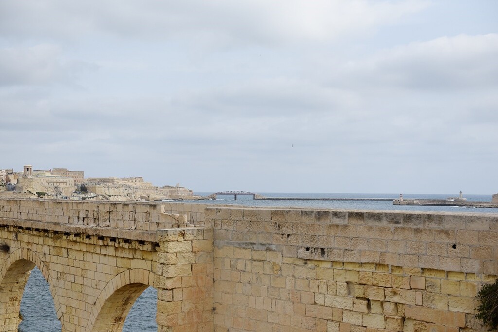 Vittoriosa-apartment-for-sale-views-christie's-malta