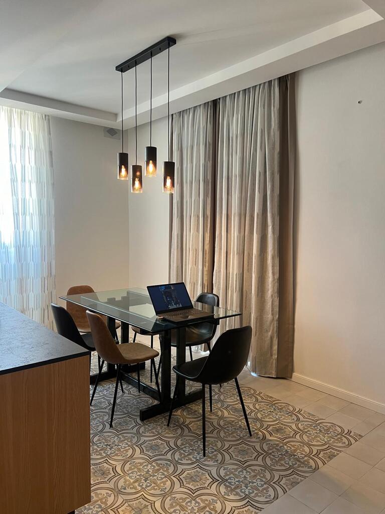 Floriana-apartment-to-let-sunny-climate-oyster-christies