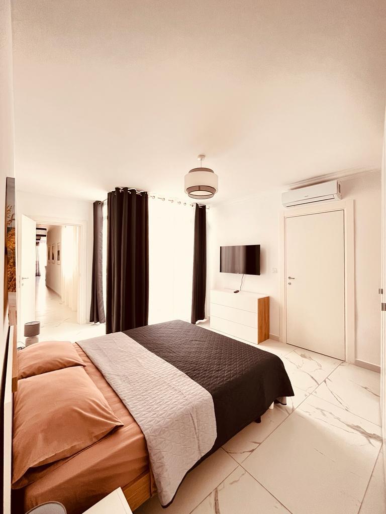 Sliema Furnished Apartment's Image 9